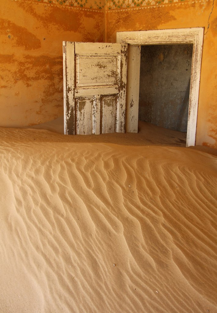 Ingrid Grundlingh - Flood of sand