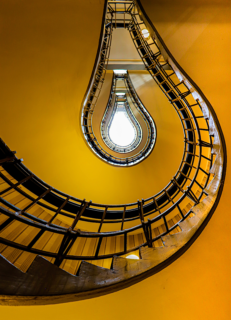 O-002-2172185-Spiral Staircase